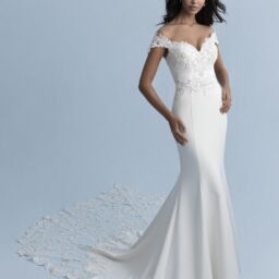 Disney Fairytale Weddings: D264 Jasmine 2020