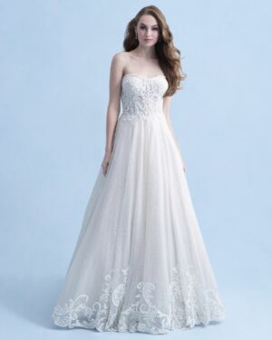 Disney Fairytale Weddings: D293L – Elevated Cinderella